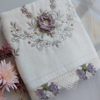 El Yüz Havlusu İğneoyalı - Örme Çiçek Detaylı