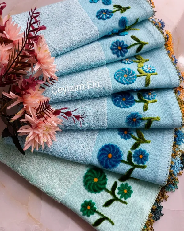 İğneoyalı Papatya Tafting Bambu Havlu Mavi