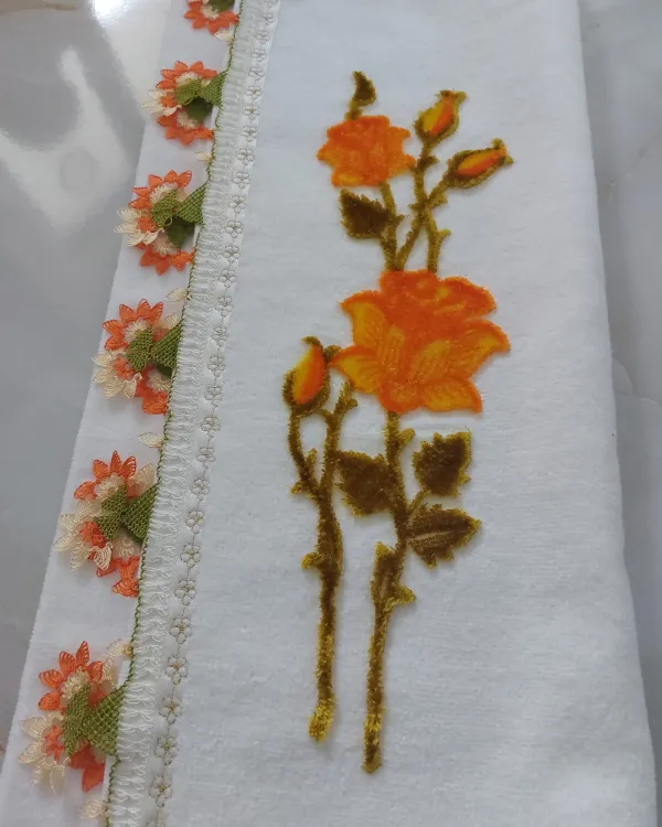 Taftingn Desenli İğneoyalı Büyük Havlu