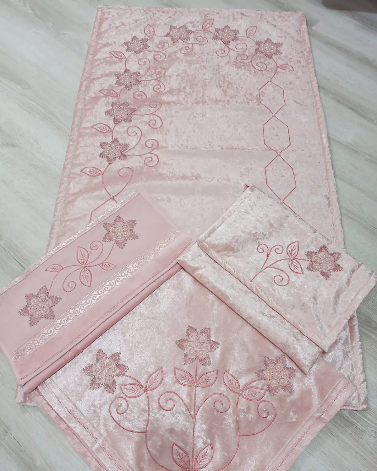 4 Parça Bohça Seti - (Pembe-Kırmızı)