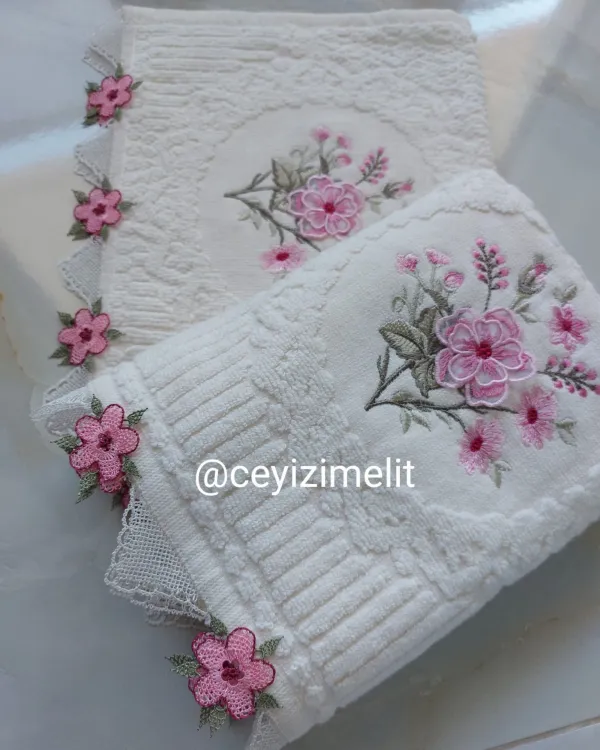 Analı kızlı ikili takım halinde iğneoyalı mutfak havlusu ve banyo el yüz havlusu