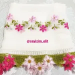 Nakış İşlemeli İğne Oyalı Namaz Örtüsü