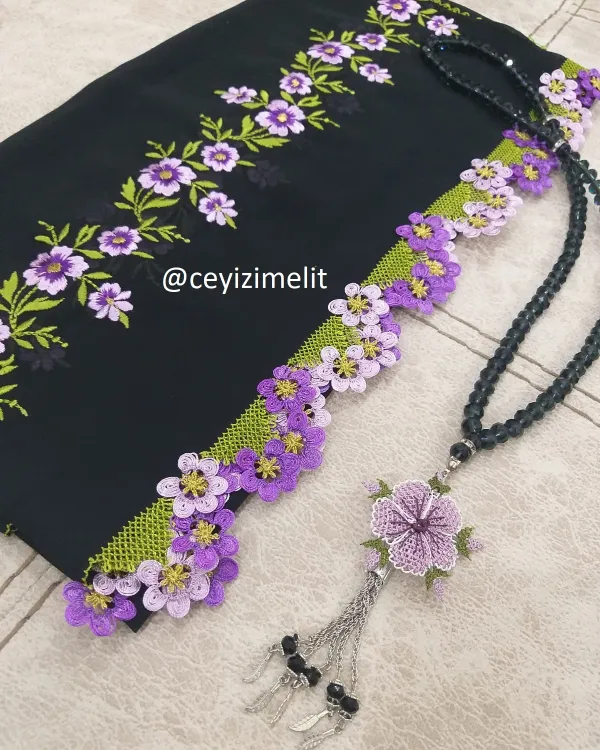 Nakış İşlemeli İğne Oyalı Namaz Örtüsü Siyah